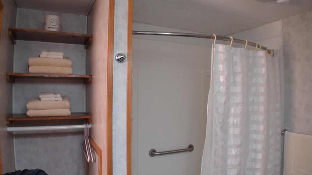 Motel 72 Grayling Bagian luar foto