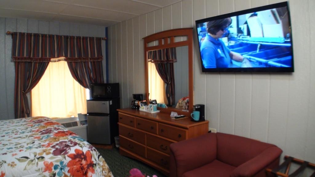 Motel 72 Grayling Bagian luar foto