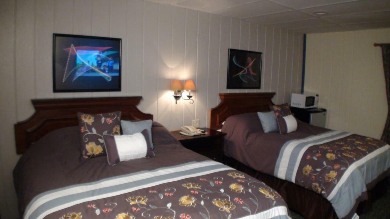 Motel 72 Grayling Bagian luar foto